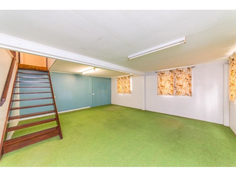 393 Philp Avenue, Frenchville QLD 4701